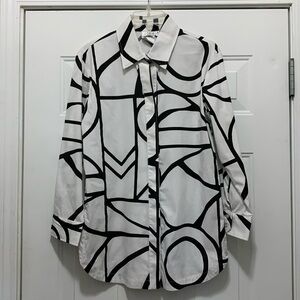 Finley size medium black and white tunic length button down shirt